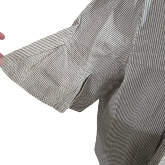 Live A Little LAL Tan and White Pleated Cropped Jacket Plus Size 1X - Picture 2 of 7